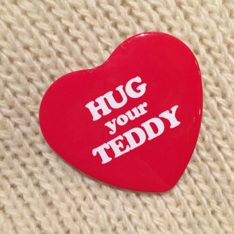 画像3: HUG your TEDDY ハート型缶バッジ 